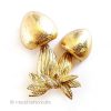 ブローチ　ヴィンテージジュエリー Napier刻印　（刻印あり）　きのこ　ころんと立体的GOLDマッシュルームキノコ