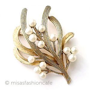 トリファリ　ブローチ パールのヤドリギ