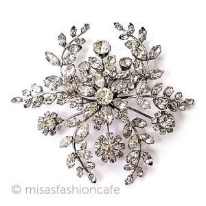 オーストリア製花ブローチ ブライダル 大振りサイズ