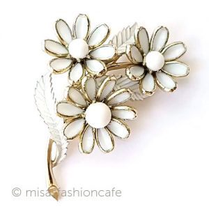 Trifari トリファリ ガラスのお花ブーケ