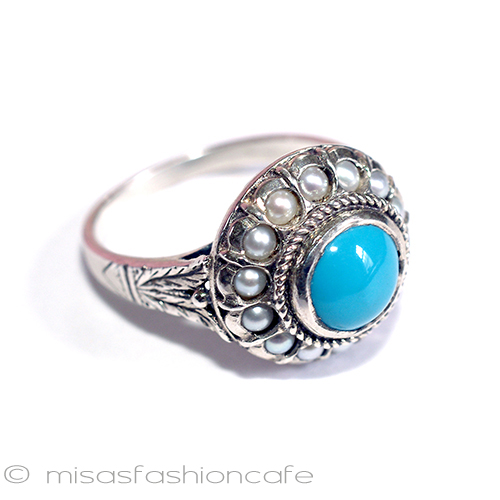 925 silver ring with turquoise stone 3/4 view