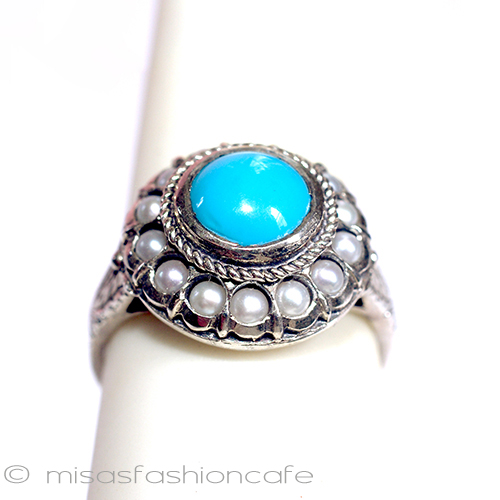 925 silver ring with turquoise stone side view