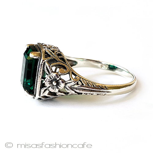 エメラルド　銀製お花 スターリング刻印リング side view right