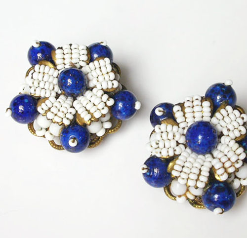 Robertお花イヤリング detail view