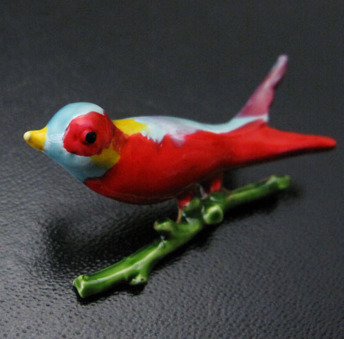 Original By Robert　 赤い鳥　ブローチ 3/4 view