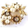 パール花リースブローチ