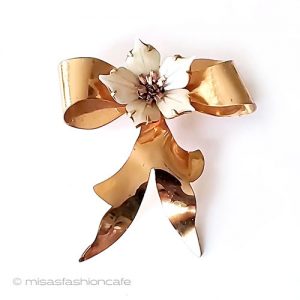 12Kgf りぼんブローチ マザーオブパールの花