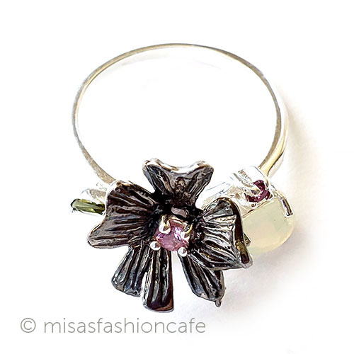 アンティークリング指輪 オパール＆トルマリンの花 front view