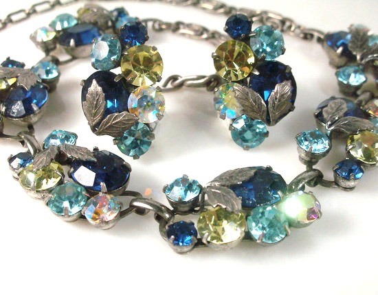 Coro　コロ　セット closeup view