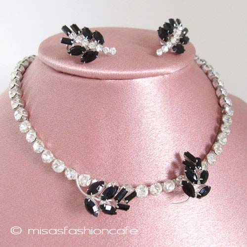 クリスタル・リーフ　セット on torso display