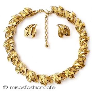 ヴィンテージアクセサリー トリファリ 透かし金葉