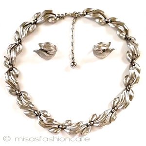 ビンテージジュエリー トリファリ 銀リボン