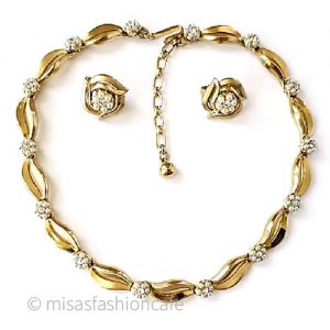 Trifari  トリファリ パールRSのお花セット