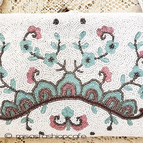 ヴィンテージ刺繍バッグ ベルギー製Saks5thAve closeup view