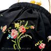 アンティークバッグ　仏製 お花刺繍とパール金具 closeup detail view