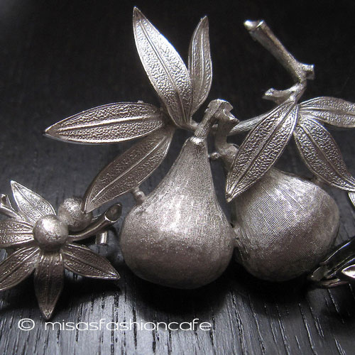 Coro レア洋梨セット closeup view