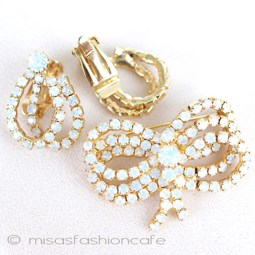 ヴィンテージアクセサリー クリスタルのリボン details