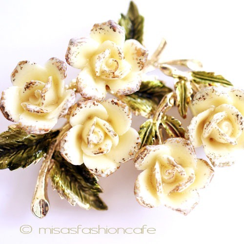 ＣＯＲＯ　セット ポーセリン　ローズ closeup view