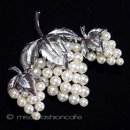 Ｔｒｉｆａｒｉ　 トリファリ パールの葡萄セット front view