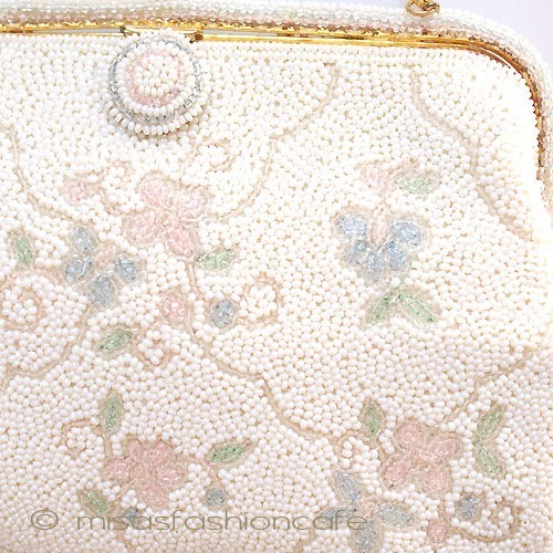 ヴィンテージ　バッグ 仏製ビーズ総刺繍お closeup view