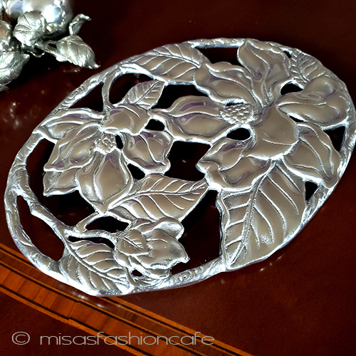 ポットスタンド再販 木蓮の花　鍋敷き detail view